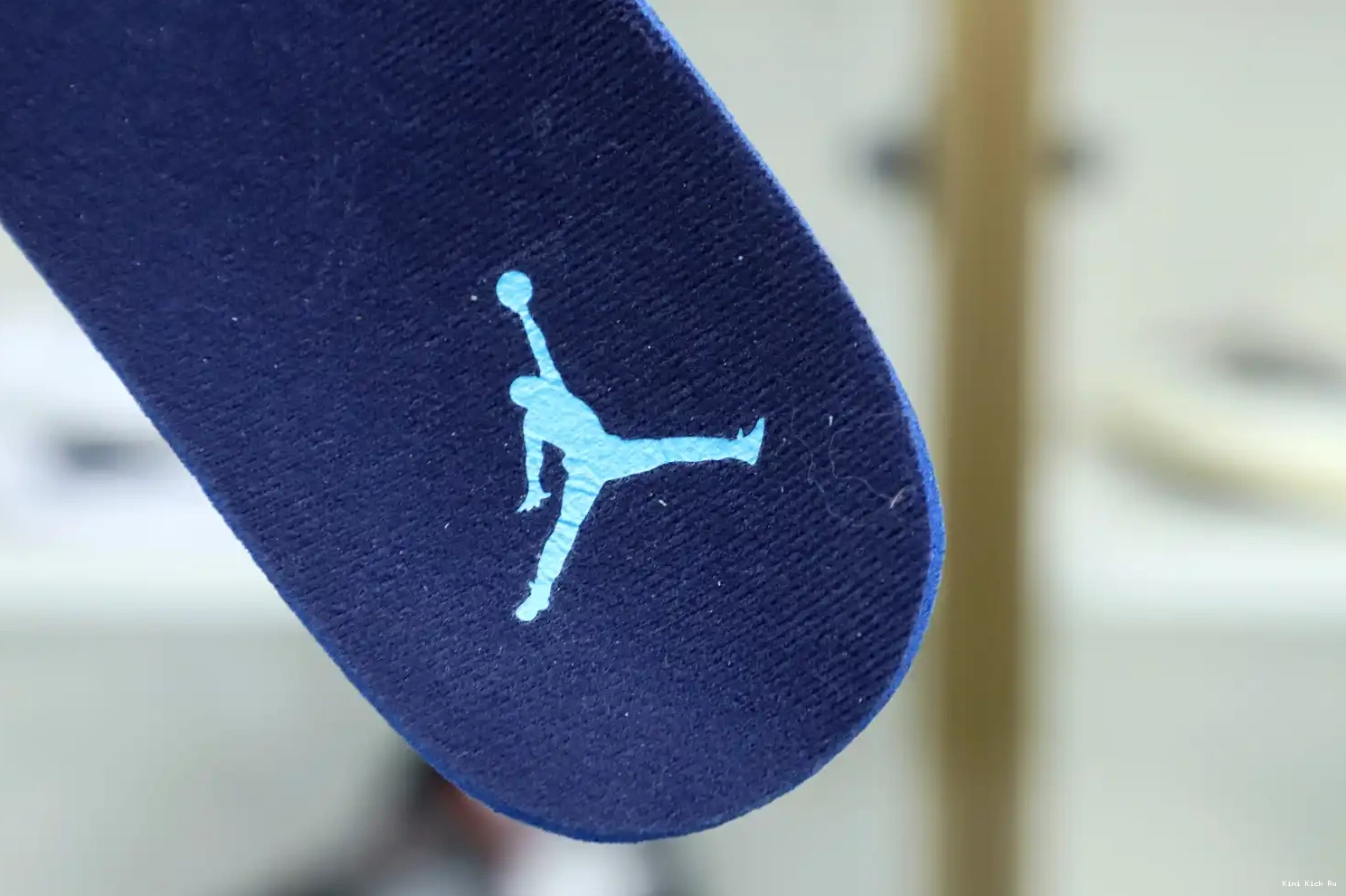 13 POWDER WHITE Kimikick BLUE OBSIDIAN 414571-144 RETRO JORDAN AIR 0603
